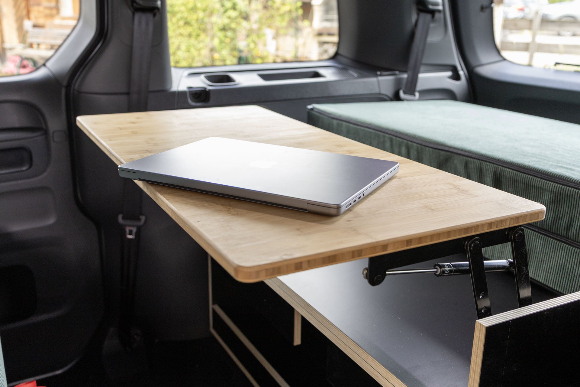 tisch camper Bambustisch ID. Buzz – Campermaker Character:Monkey D. Luffy (Sleeping) Outdoor in Laichingen - Category:E Bike City_A Head Tapered Aluminium Cartridge Feimin FP H858
