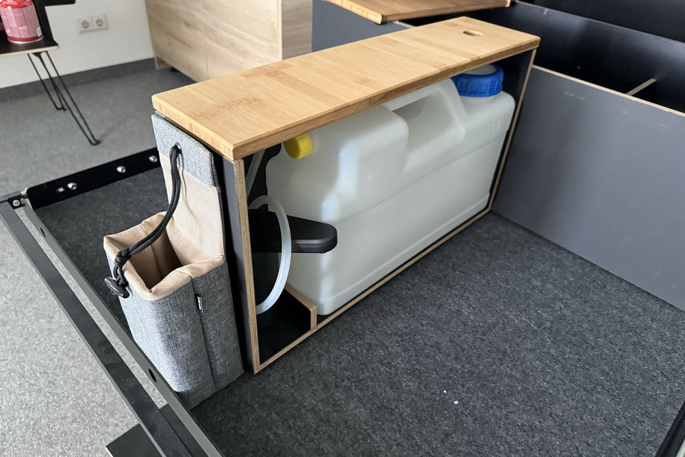 Staubox für Frischwasserkanister – VW California Beach Tour (T7)